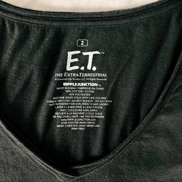 Ripple Junction E.T. Tee Shirt Size 2X Gray V Neck - Picture 3 of 7